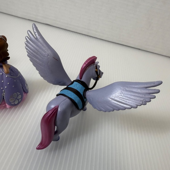 Disney Figures Sofia the First Lot of 4 PVC Figures Cake Toppers Amber/Clover - Picture 7 of 8